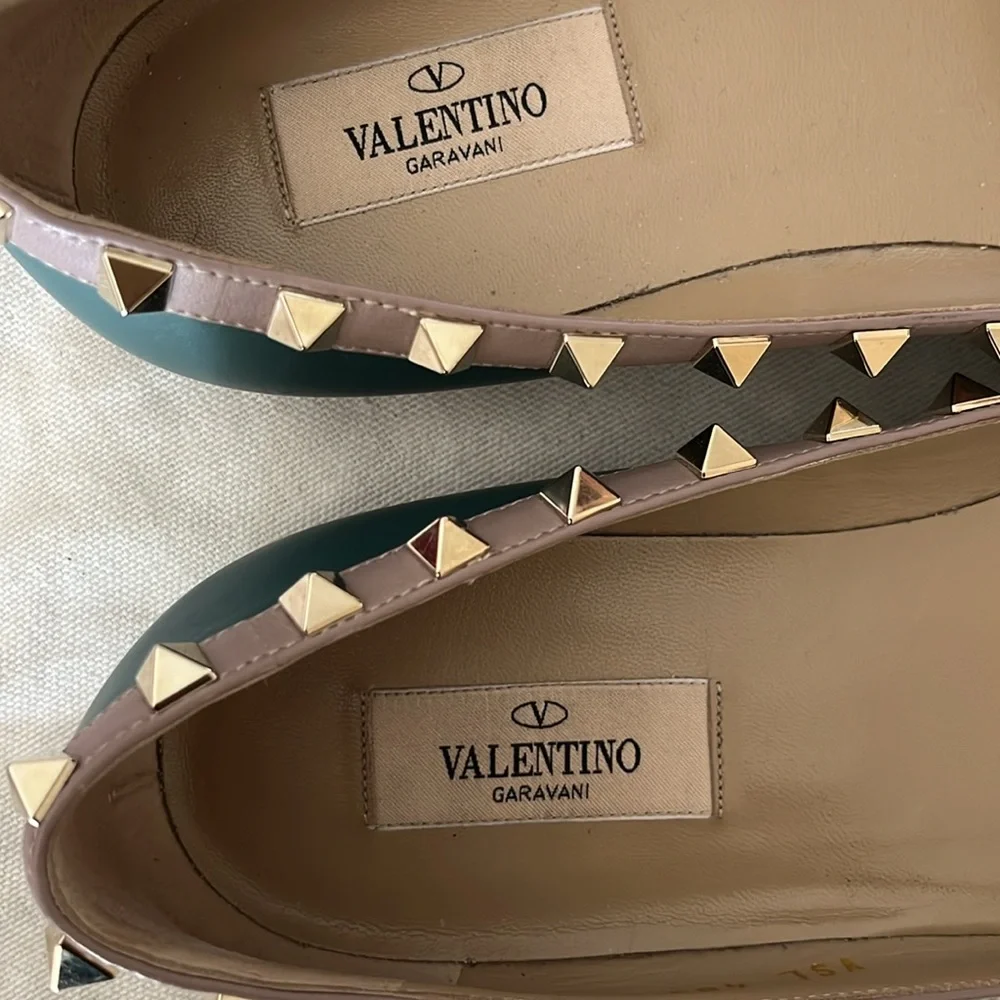 AUTHENTIC VALENTINO ROCKSTUD FLATS - Picture 2 of 8